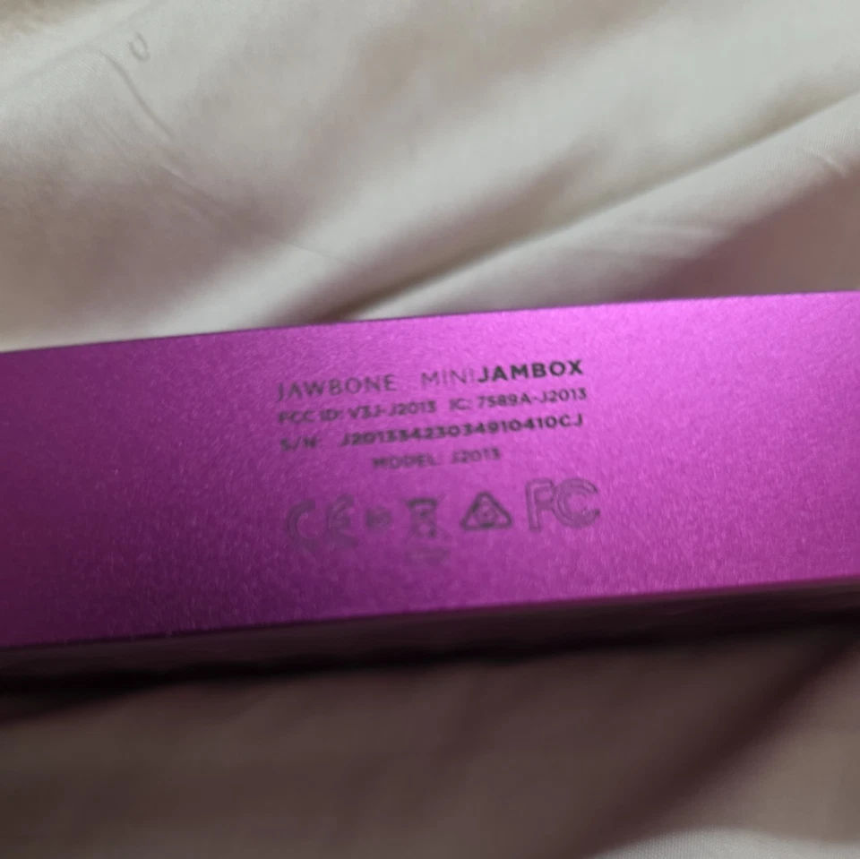 Altavoz portátil inalámbrico Bluetooth JawBone Mini Jambox J2013 púrpura probado Foto 4 de 4