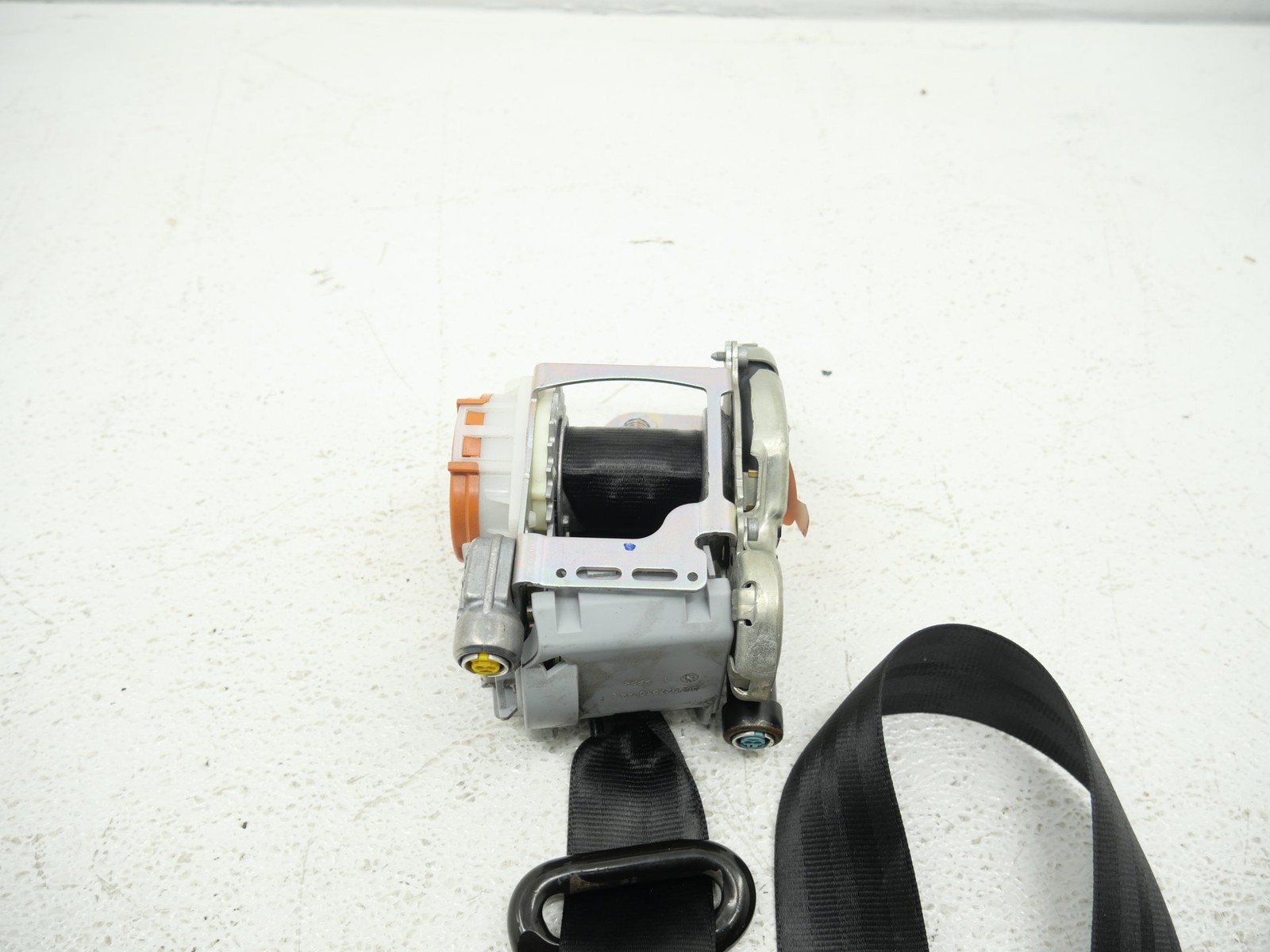 Audi R8 Spyder 2017-2023 Front Right Seat belt retractor P/N 4S7857706B