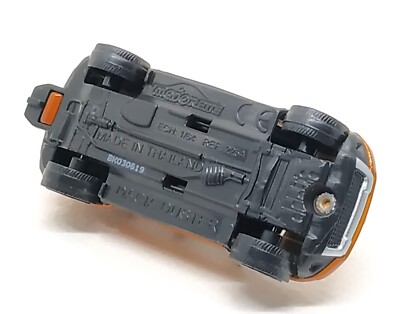 Voiture Miniature MAJORETTE 1/64 - Dacia Duster 2025 Orange Édition Roumanie