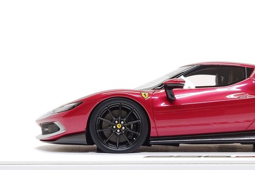 BBR Deluxe 1:18 Ferrari 296 GTB Assetto Fiorano in Rosso Fiorano (#5/5) - Picture 9 of 14