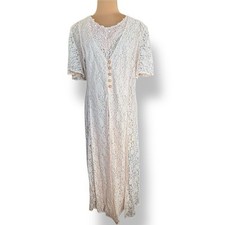 Vintage Pastel Pink Lace Floral Dress Pearl Buttons Back Tie Detail Short Sleeve