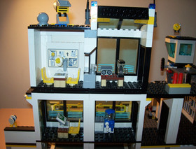 Lego City 7744 Police Headquarters, Complete