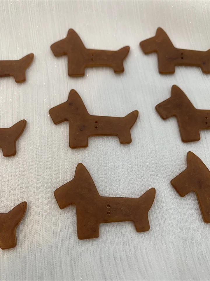 Vintage Buttons x 9 Scottie Dogs - Brown Marble Bakelite - Drilled - 42x30 mm - Image 3 of 4