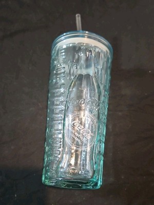 COKE COCA COLA geprägtes recyceltes handgefertigtes Glas Becher mit Deckel & Strohhalm Spanien