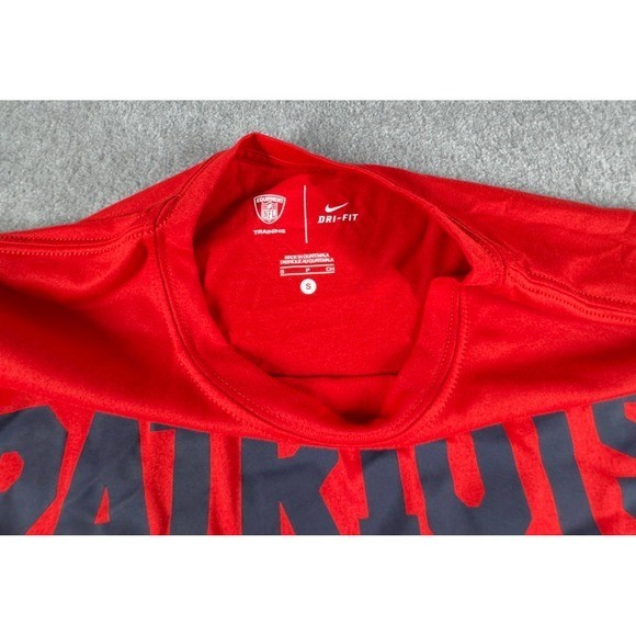 Nike Shirt Mens Small Red New England Patriots Dri Fit NFL Training Equipment thumbnail 4