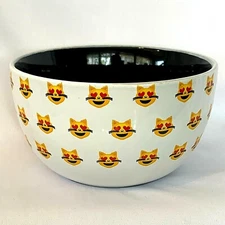 Mug Me I'm Famous Serving Bowl Heart Eyes Cats Kitty Kats  Black Interior