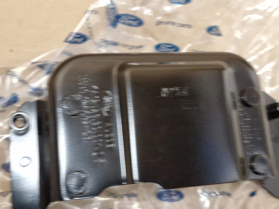 Ford Fiesta Mk8 2018 ECU Mounting Bracket 1.1 Petrol H1B1-12A692-CB Genuine NEW - Image 2 of 4