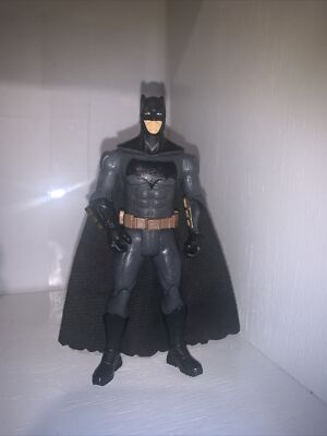 Mattel DC Justice League Batman 6'' Basic Line Action Figure Loose 2017