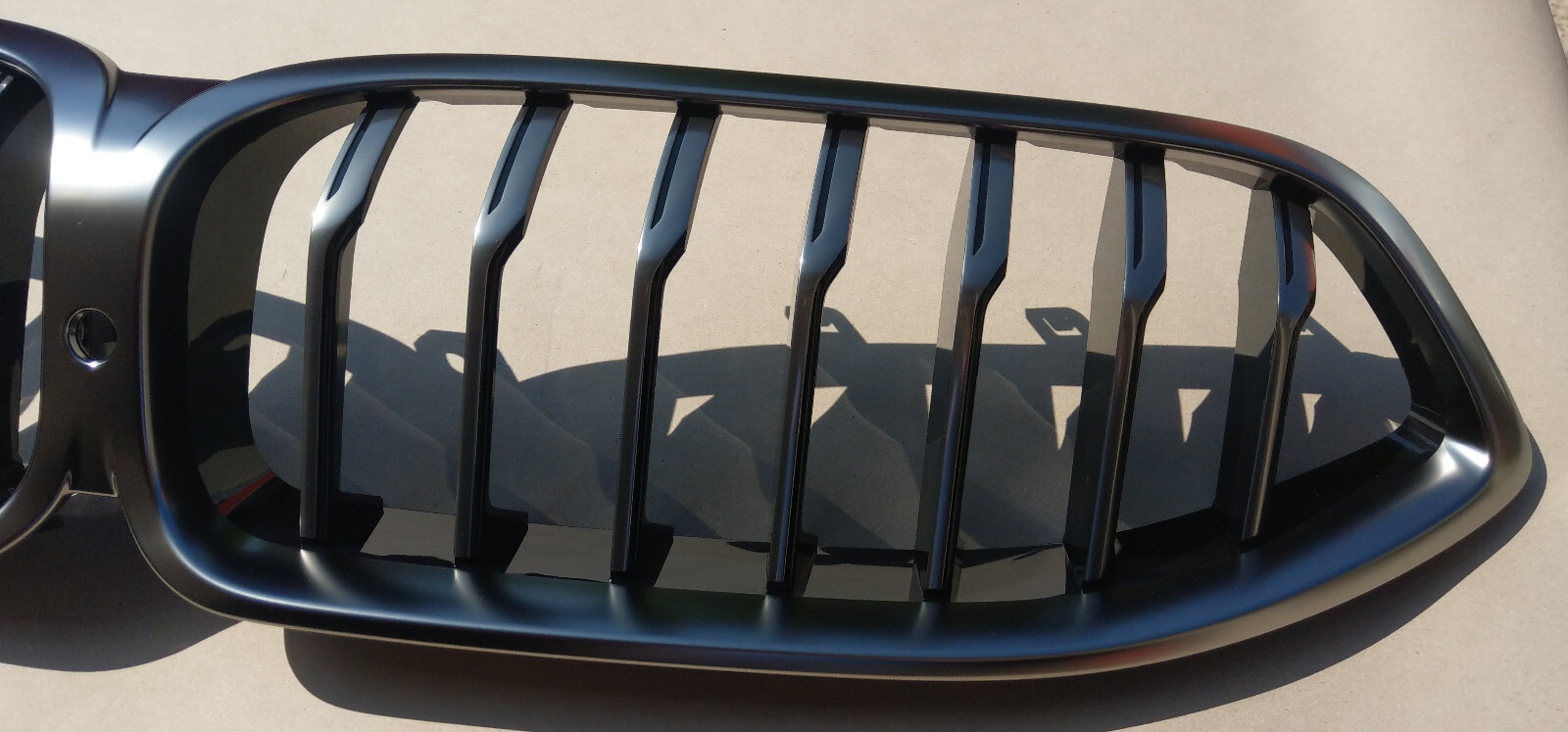 Original BMW G14 G15 M850iX Convertible Coupe Ziergitter Front  