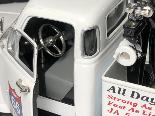 JADA Showroom Route 66 1953 Chevy Tow Truck - 1:24 - Picture 7 of 14
