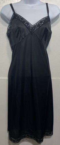 Vanity Fair Full Slip Womens Size 40 Fits 36 Bust 36 L Rosette Lace Black 10103 - Picture 2 of 7