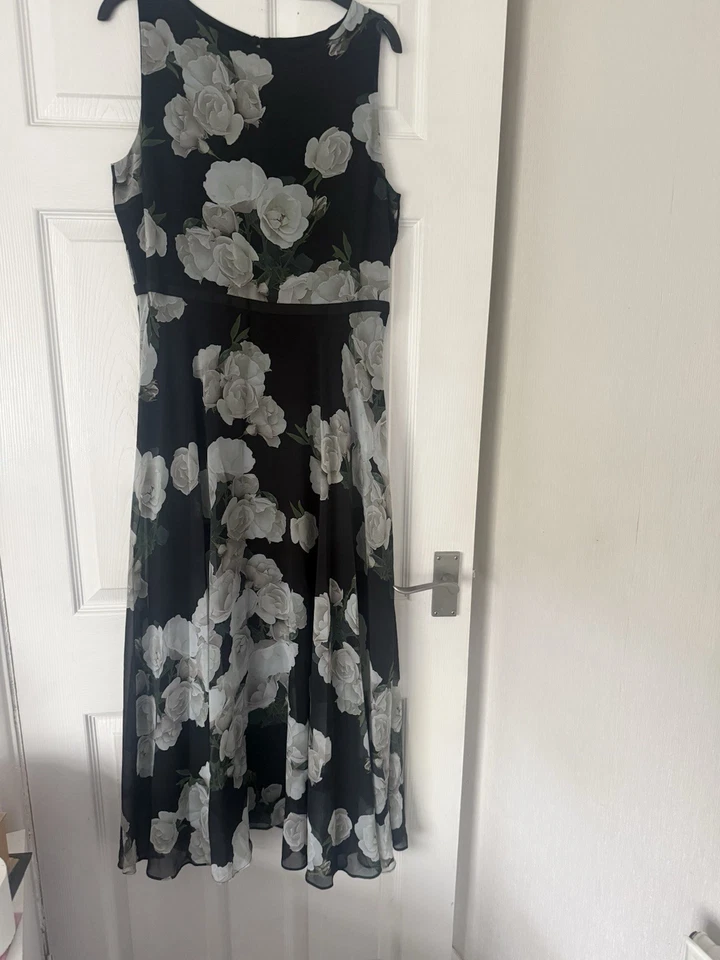 Hobbs Carly Floral Print Size 12 , Worn Once , Perfect Condition - Image 2 of 3