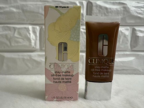 Clinique Stay-matte makijaż bezolejowy, 1 uncja / 30ml, wybierz swój odcień - Zdjęcie 12 z 16