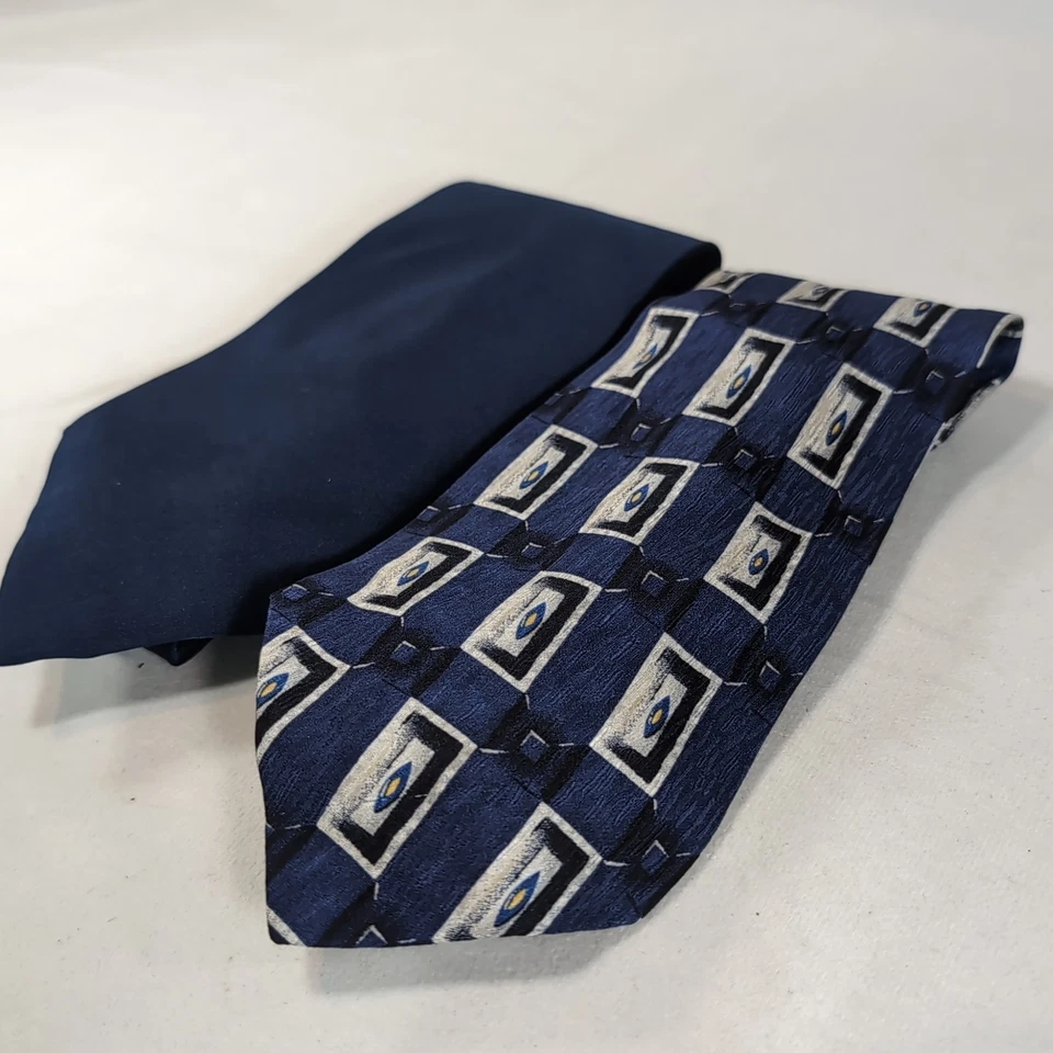 Juego de 2 corbatas Arrow Trump 100 % seda cuello azul patrón geométrico liso Foto 4 de 4