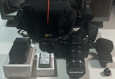 Olympus OM-D E-M5 Digital Camera W/M.Zuiko Lens,Battery,Charger,Flash, Case-EUC