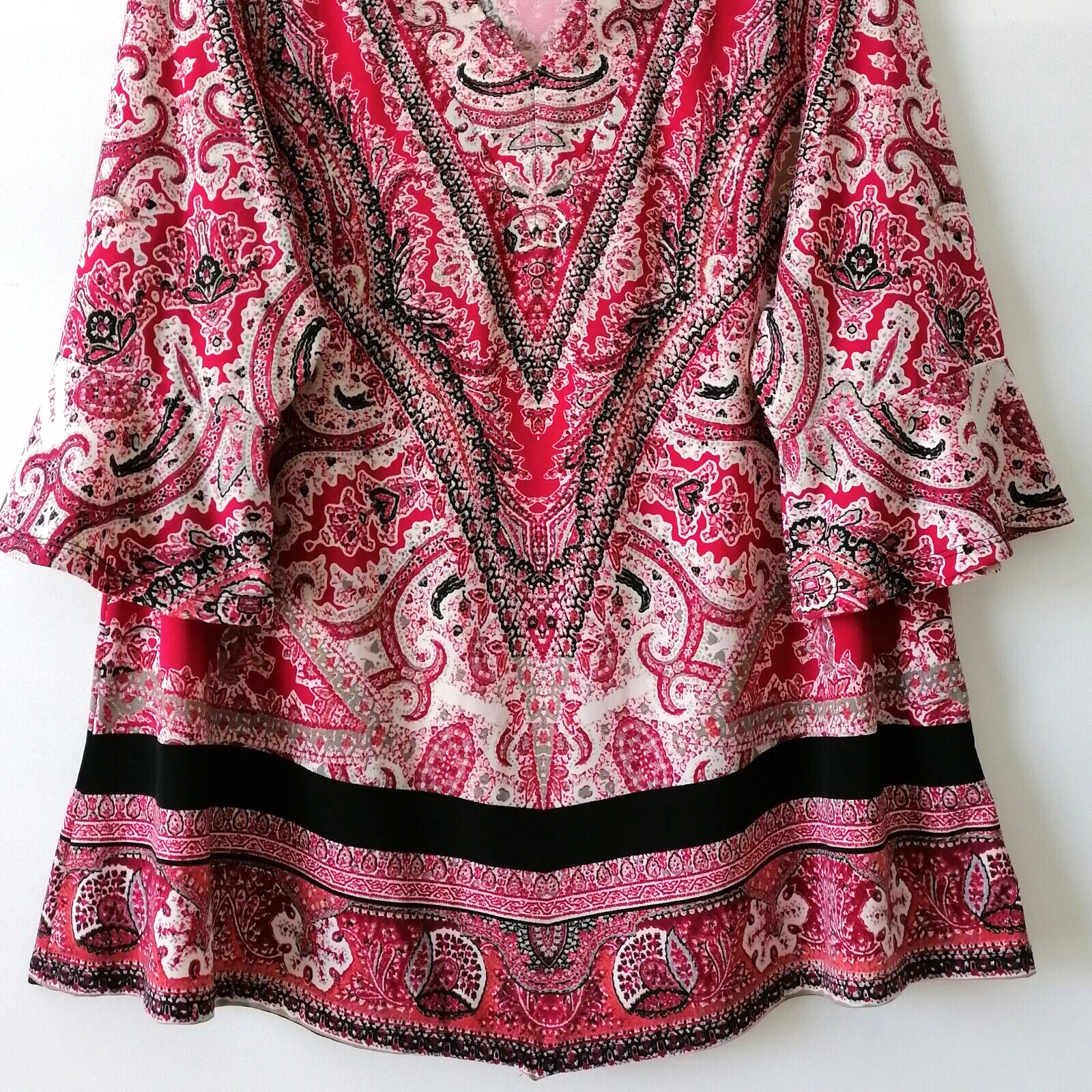 Avenue Women's Red Multi Floral Top V Neck Plus Size 18/20