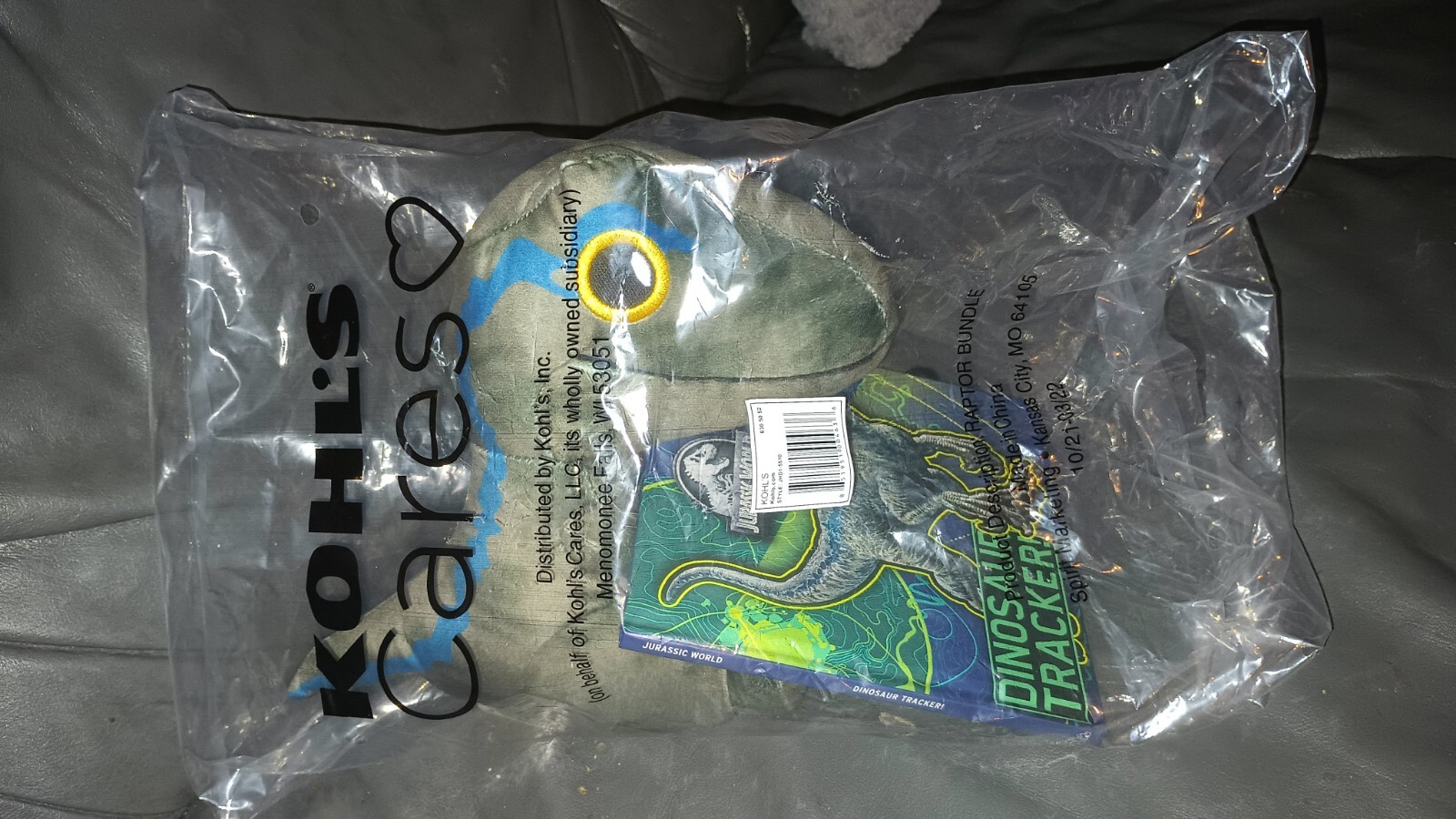 Kohl's Cares Kids Jurassic World BUNDLE  Dinosaur Tracker BOOK PLUSH New In Bag