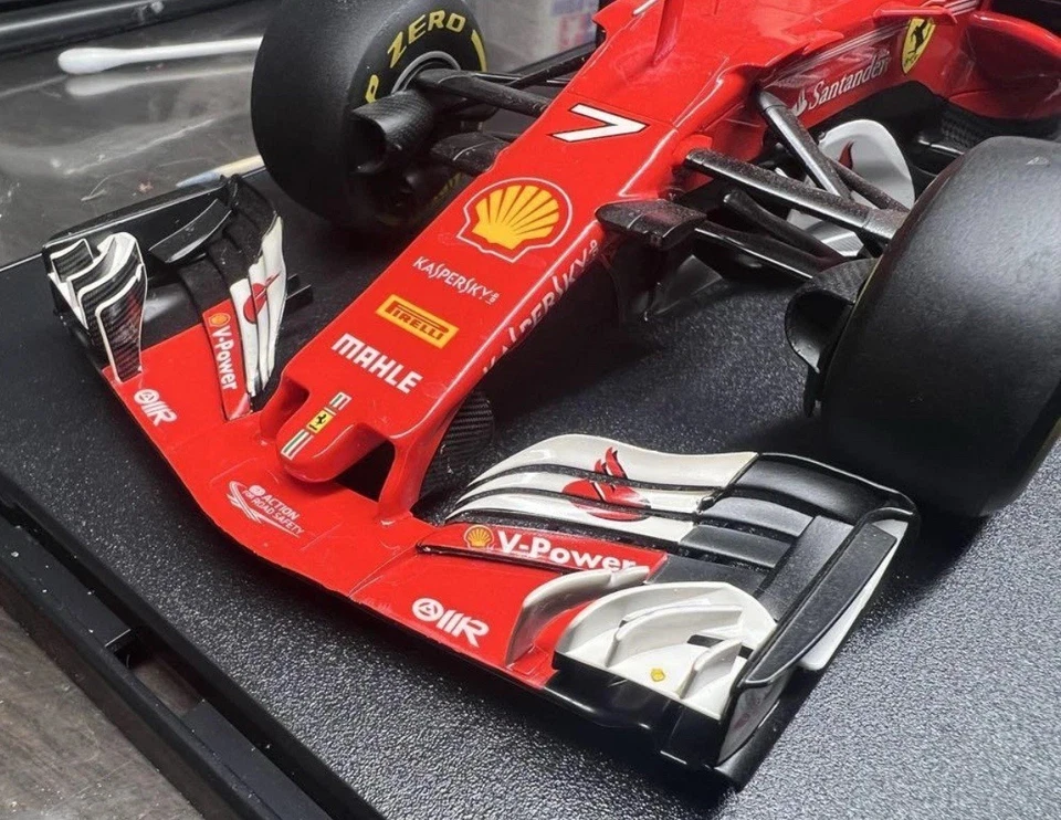 Tamiya 1/20 Masterwork Collection Ferrari SF70H #7 21164 - Immagine 3 di 4