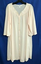 MISS ELAINE Lovely Pink EMBROIDERED NECKLINE NYLON Button-Up ROBE/HOUSECOAT S