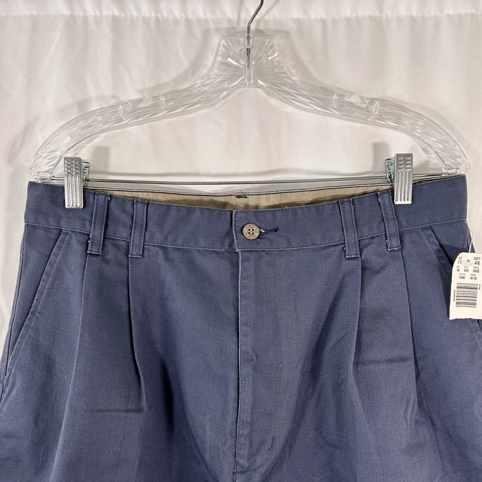 Novo Shorts Chino Vintage Brittania Masculino 34 Azul Plissado Botão Zíper 100% Algodão - Imagem 2 de 4