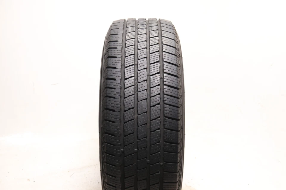 Usado 265/70R16 Kumho Crugen HT51 - 112T - 8.5/32 - Imagem 2 de 4