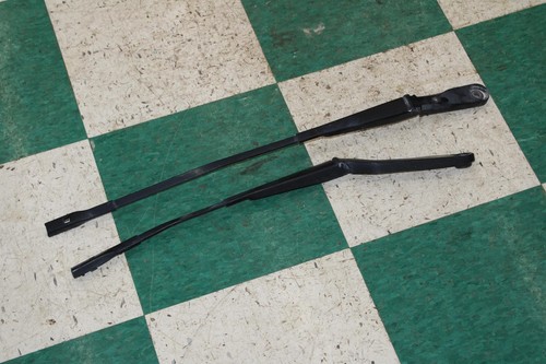 Bentley Continental GT 2019-2024 Left, right Wiper arms Pair Photo - $54