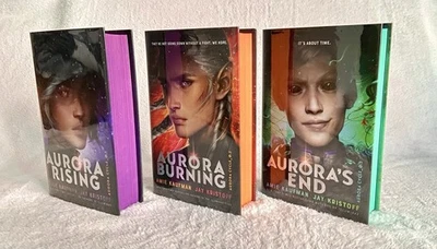 Goldsboro numbered signed Aurora Cycle trilogy by Jay Kristoff Amie Kaufman - Bild 1 von 4
