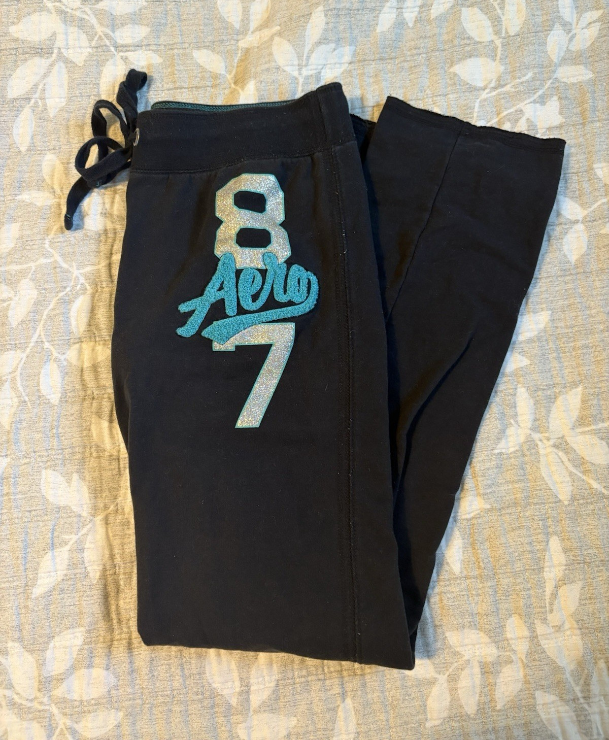 2000s Aéropostale Women’s Black Solid Logo Sweatpants Size M, Drawstring Elastic