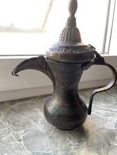 Antiker orientalischer Messingkrug mit Deckel (um 1900)