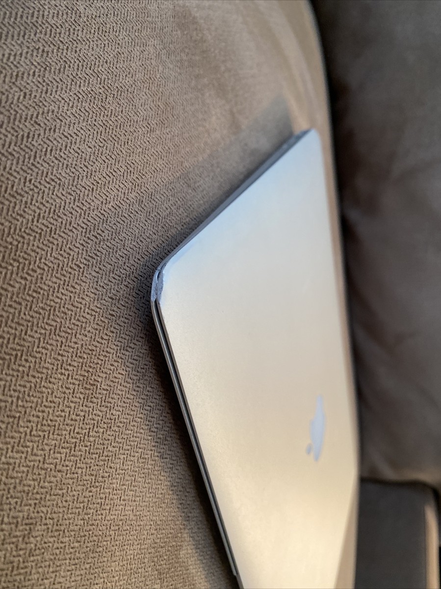 Apple MacBook Air A1369 | 13.3 Apple MacBook Air A1369 | 13.3
