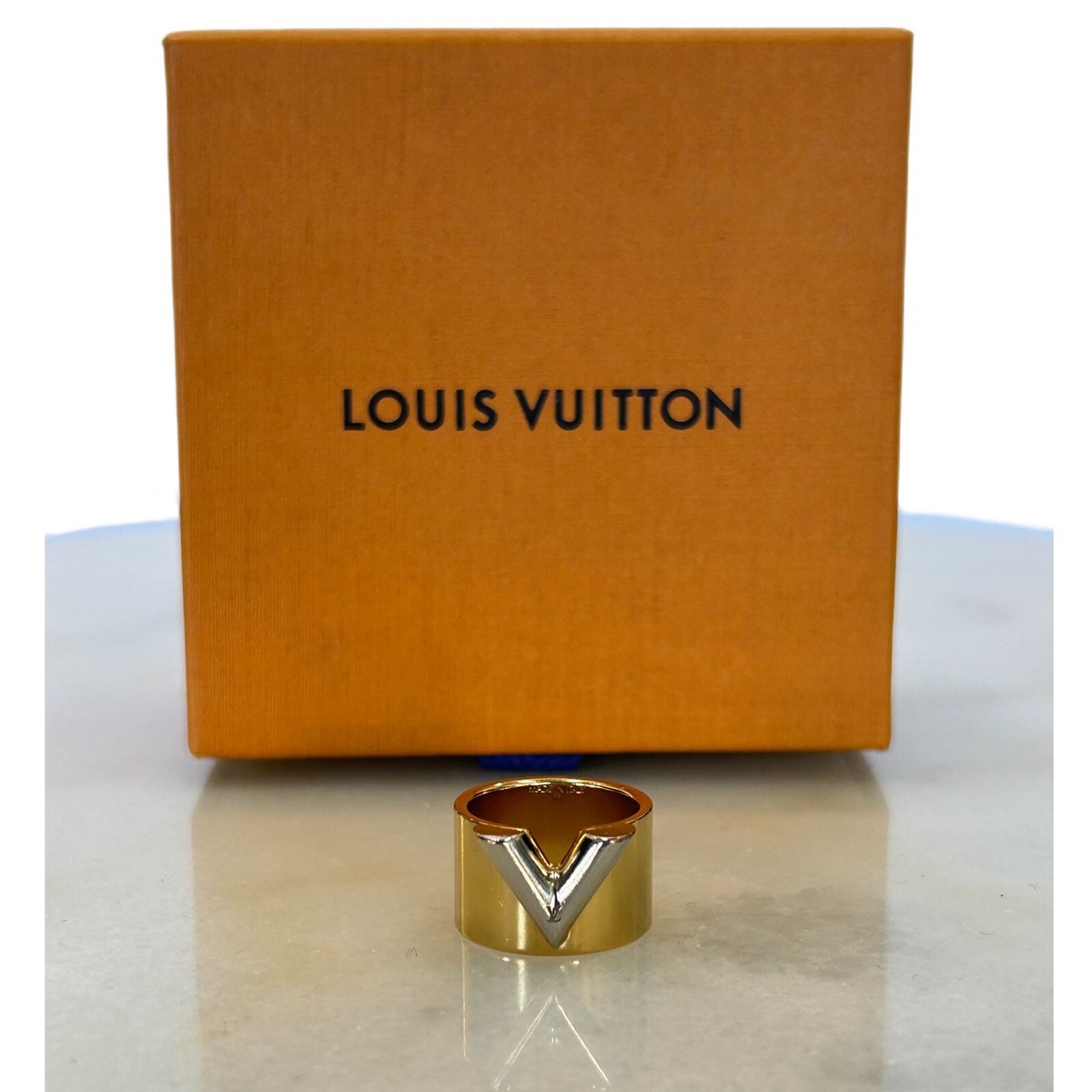 LOUIS VUITTON Essential V Ring gold & silver tones LV RING Sz M AUTHENTIC