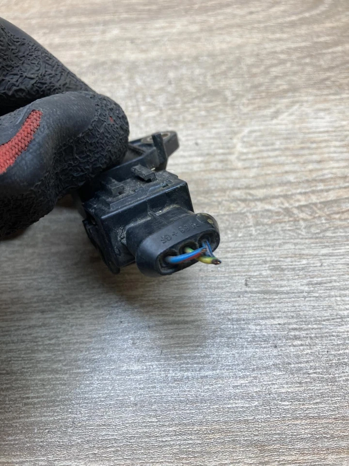 0105429917 Sensor de Presión de Aire Mercedes-Benz E w210 - Imagen 4 de 4