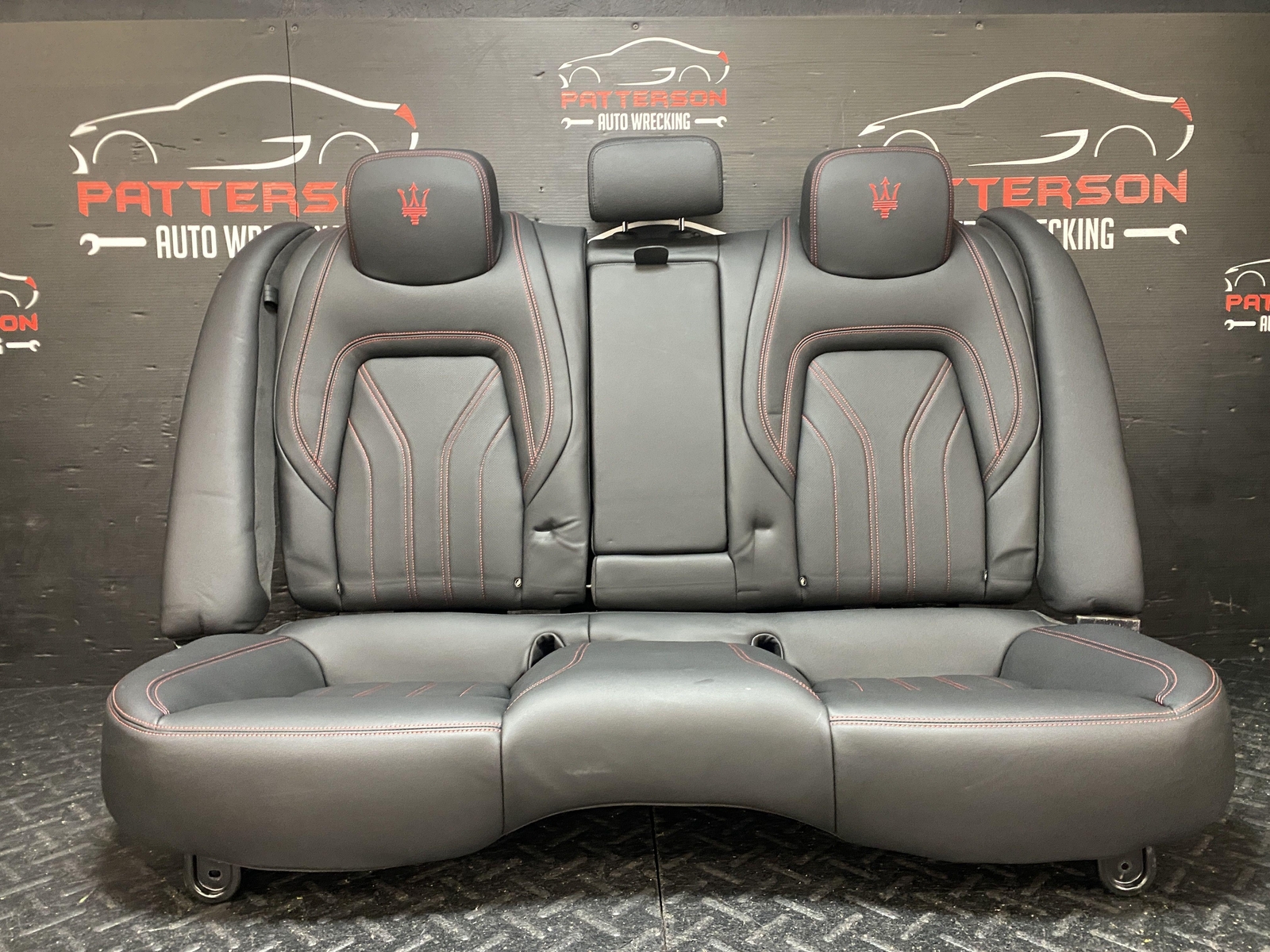 2022 MASERATI QUATTROPORT REAR SEAT BLACK LEATHER INTERIOR 1NE RED STITCHING