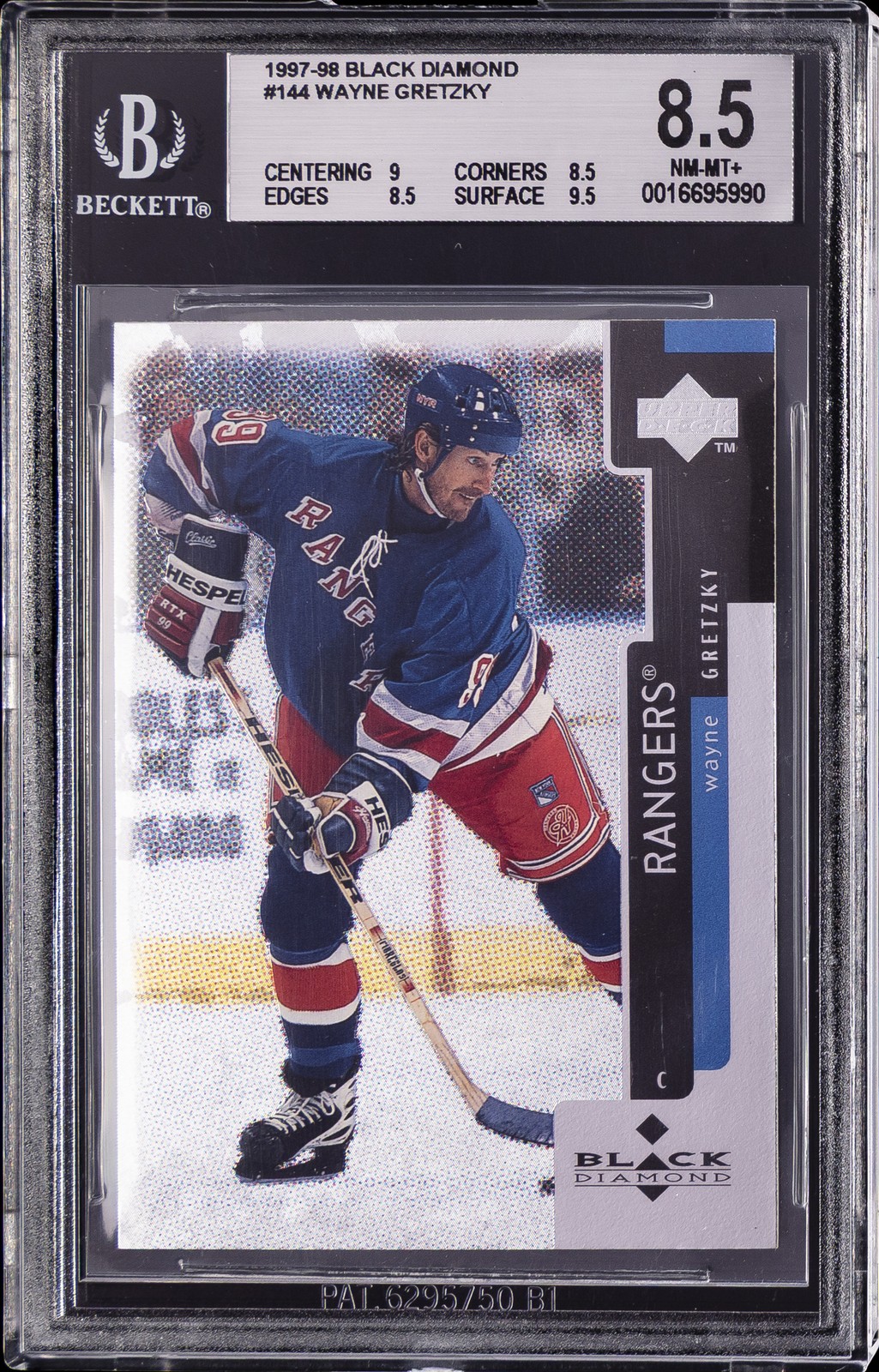 1997 UD BLACK DIAMOND SINGLE #144 WAYNE GRETZKY BGS 8.5