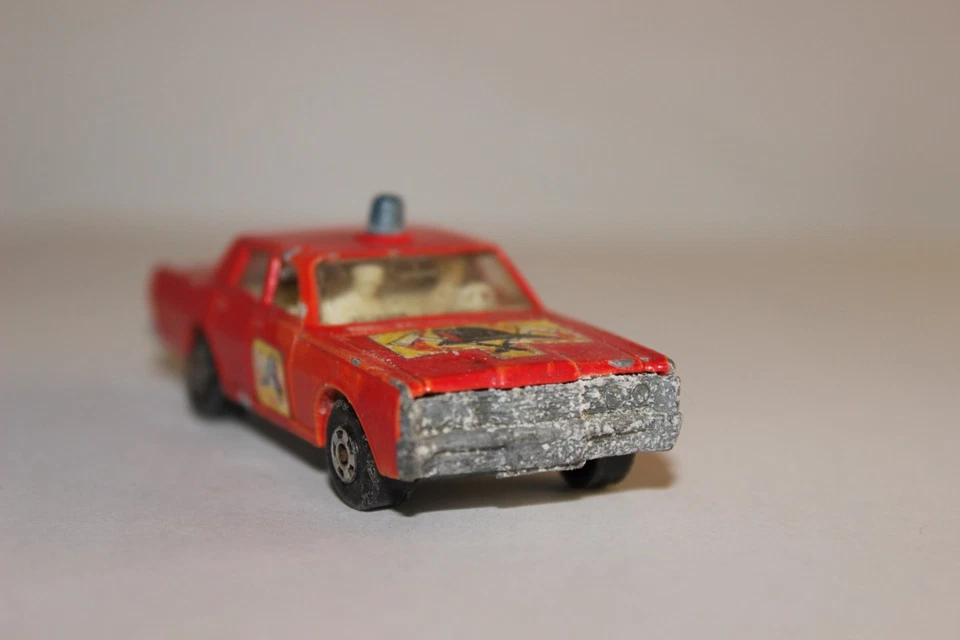 1971-74 Matchbox Lesney  59D Fire Chief Car - Image 2 of 4