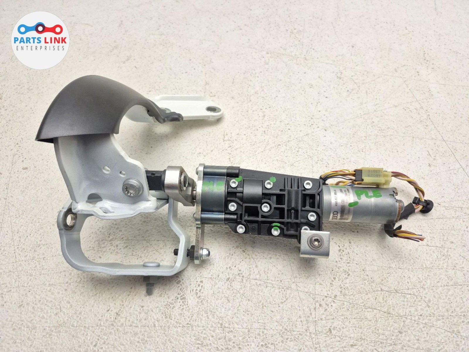 2016-20 BENTLEY BENTAYGA REAR LEFT LIFTGATE ACTUATOR MOTOR TRUNK HINGE ASSY 636