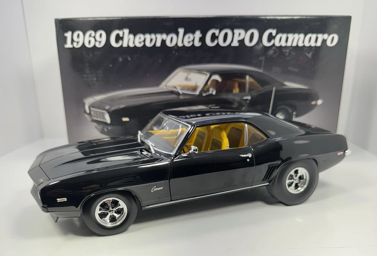 Chevrolet Camaro 1:18 Scale 1969 Vehicle Year Contemporary