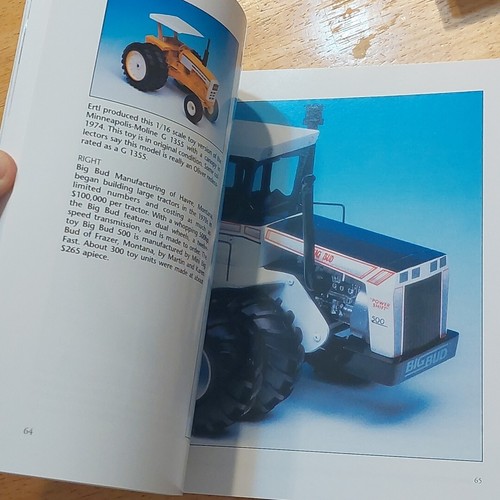 Toy Tractors (Enthusiast Color Series) by Rob Wagner and Vincent Manocchi 1996 - Picture 13 of 18