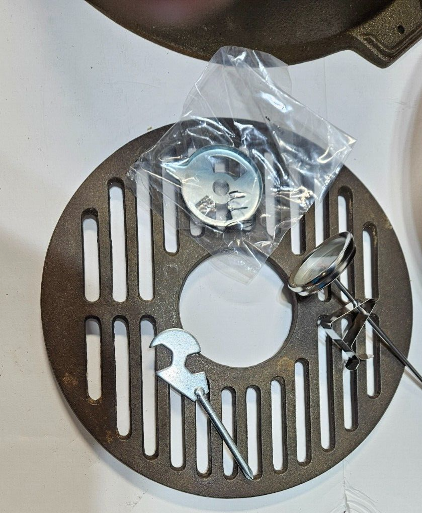 UNUSED Camp Chef Cast Iron Dutch Oven Ultimate Turkey Roaster 13