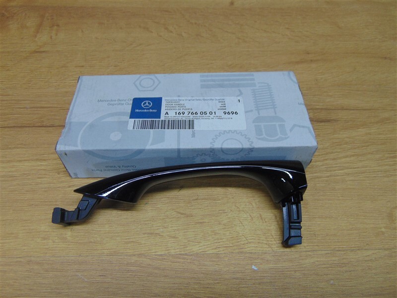 New Rear Left Door Handle Genuine Mercedes W169/W245 - A1697660501 