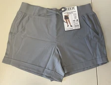 *RBX* Active Women's (Size M) Stretch Woven Cuffed Walking Short with Pockets