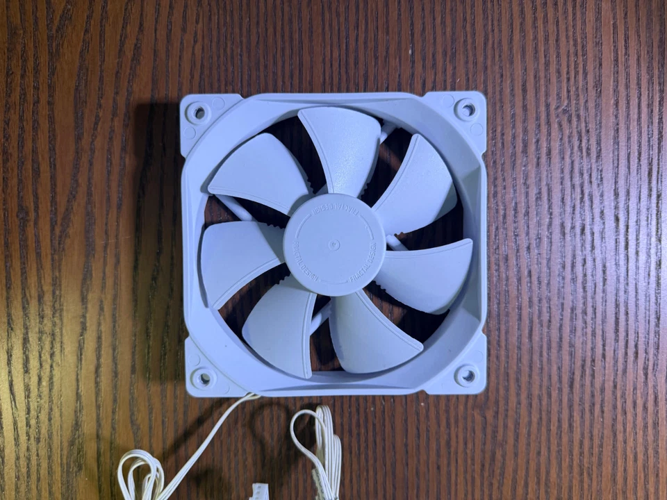 2x Fractal Design Dynamic X2 GP-12 120mm Case Fan White/White - Image 2 of 3