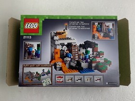 LEGO Minecraft The Cave 21113 includes Steve, Zombie, and Spider