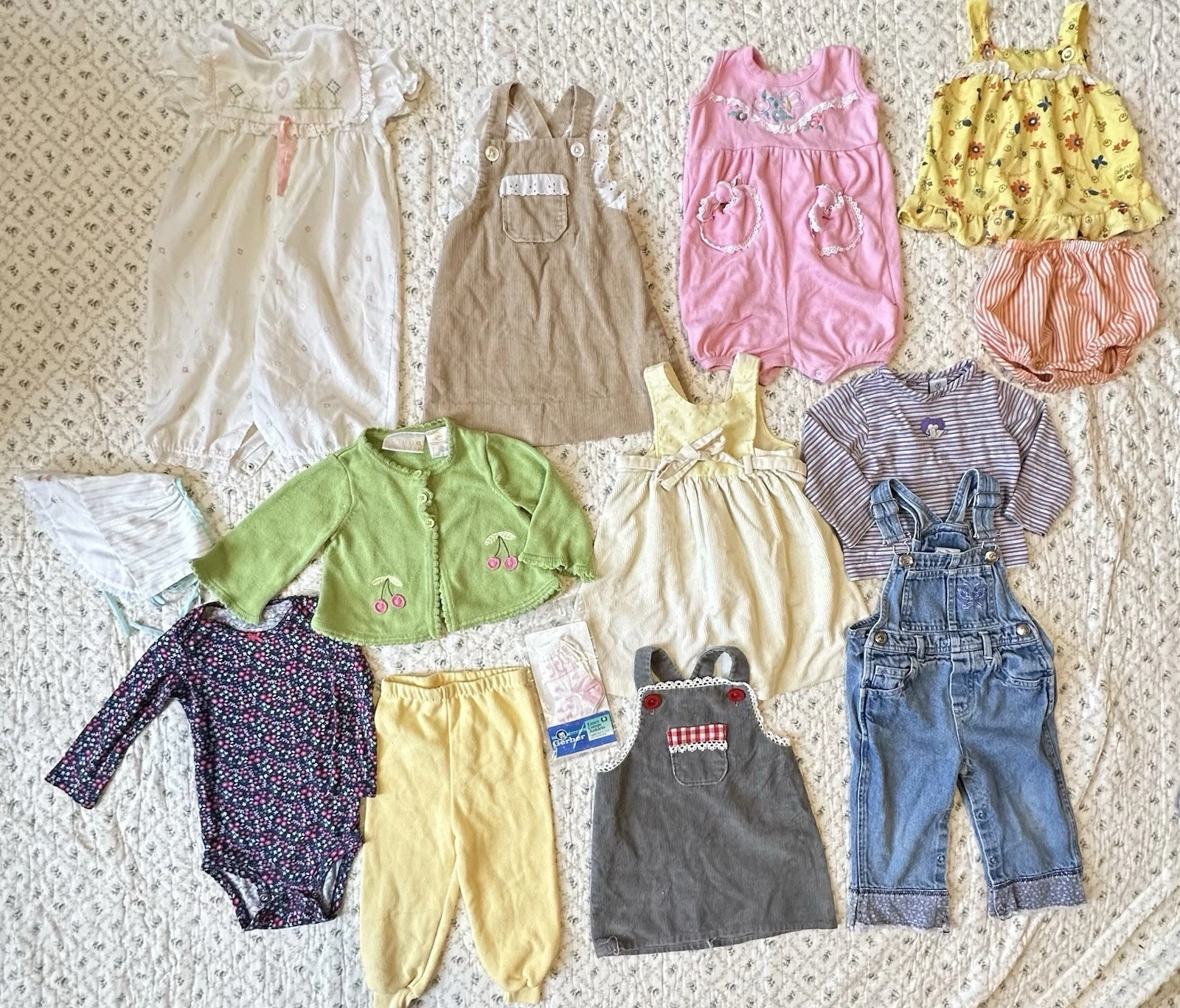 12-18 mo Baby girl Vintage/new Mixed clothes lot Bundle Colorful Whimsy 14 Piece
Opens in a new wind
