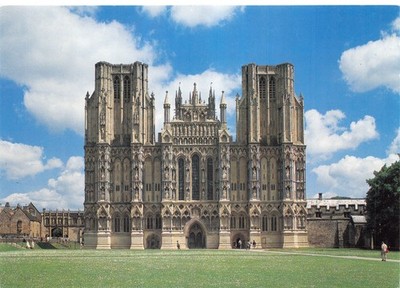 TOPIGRAPHISCHE POSTKARTE WELLS KATHEDRALE UNGELAUFEN KONTINENTALE GRÖSSE V GD