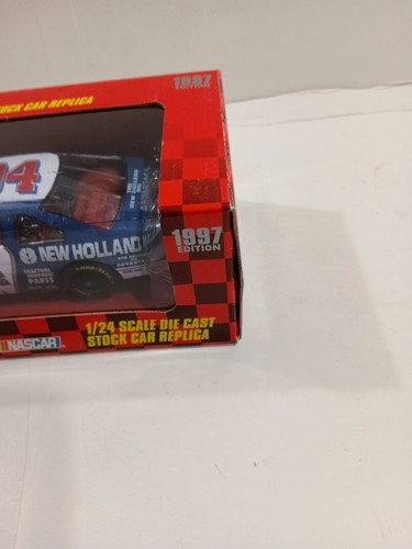 1997 RACING CHAMPIONS #94 RON BANFIELD NEW HOLLAND AND #8 HUT STRICKLIN CIRCUIT - Picture 11 of 21