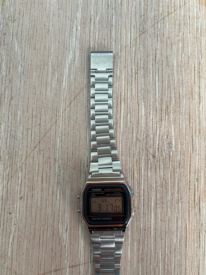 Casio A158W 33mm Silver Resin Case with Silver Stainless Steel Band, photo 4 of 5