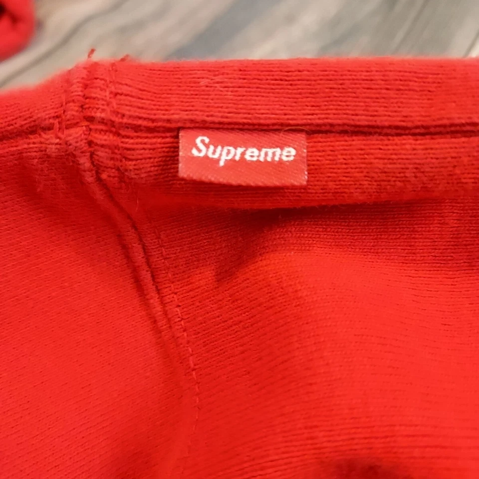 Sudadera con Capucha Supreme Vampire Boy Roja Mediana Bordada Raro Pullover Foto 4 de 4