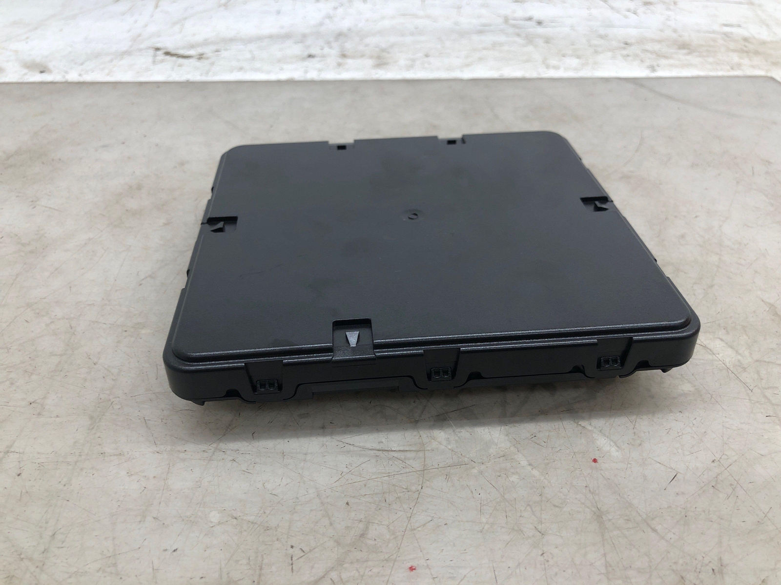 2016-2020 BENTLEY BENTATGA COMFORT SYSTEM BODY CONTROL MODULE UNIT 8W0907064DD