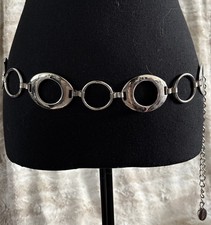 Nine West Woman's Chain Belt Silver Small-Medium VTG O Ring Oval Mod GoGo Metal